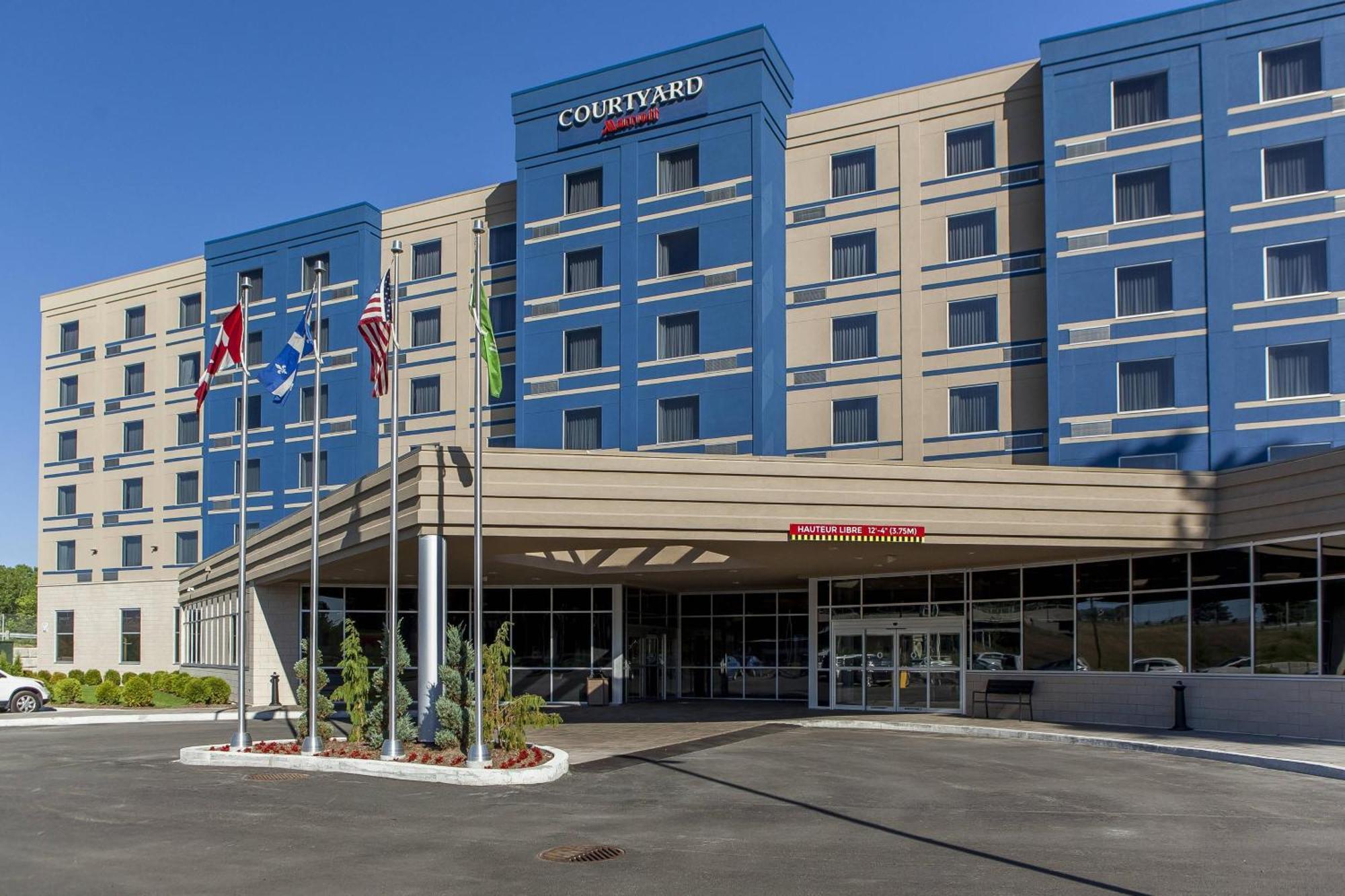 Courtyard By Marriott Montreal West Island/Baie D'Urfe Hotel Bagian luar foto