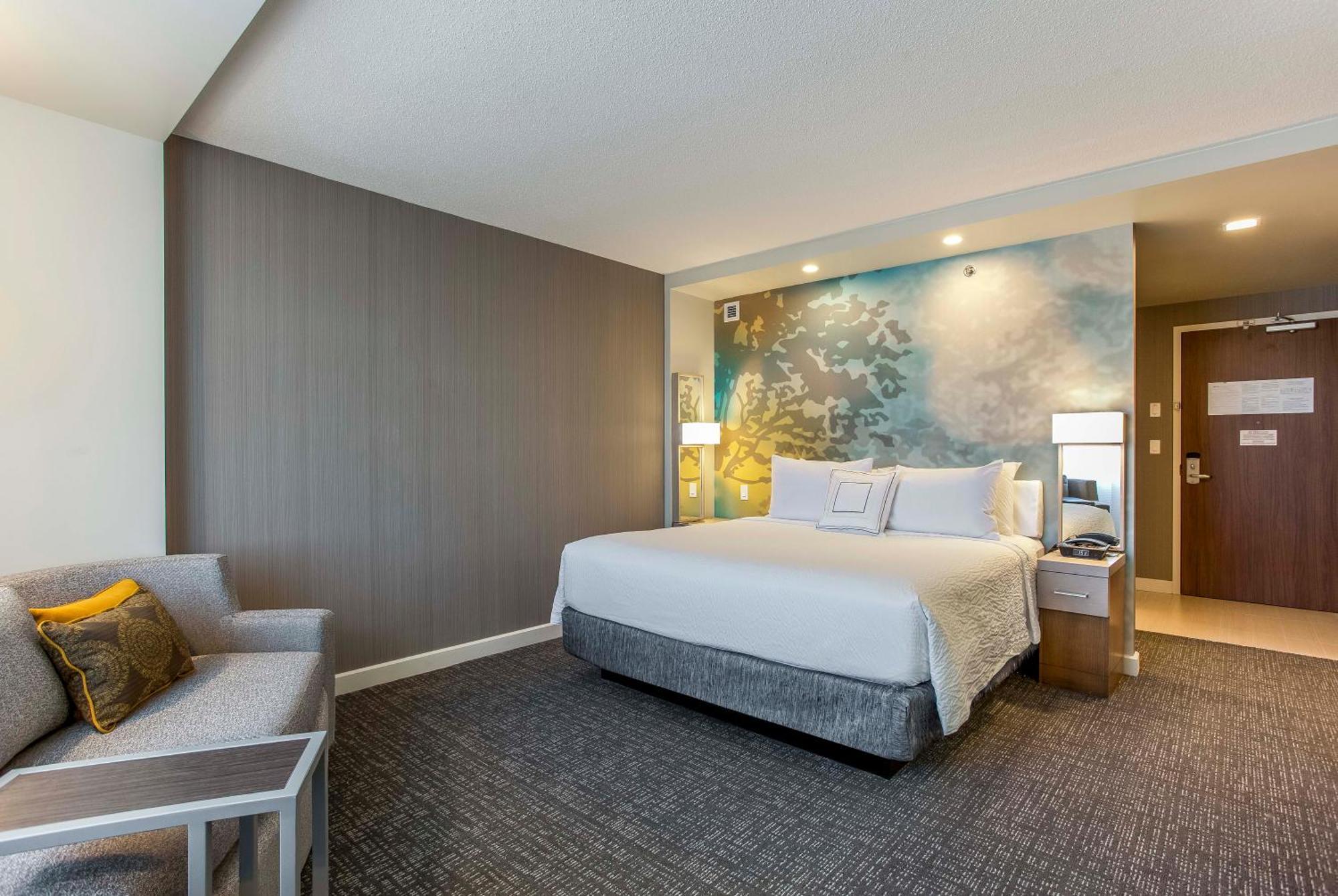 Courtyard By Marriott Montreal West Island/Baie D'Urfe Hotel Bagian luar foto