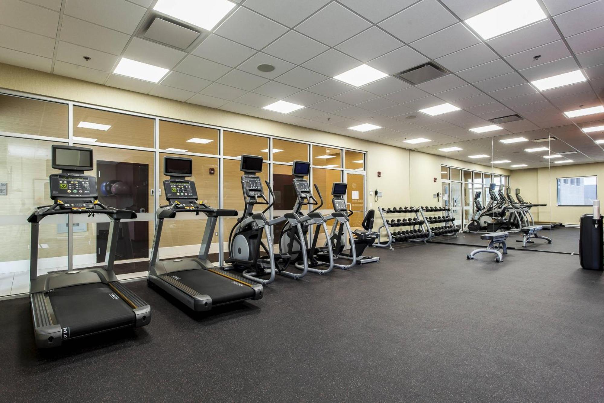 Courtyard By Marriott Montreal West Island/Baie D'Urfe Hotel Bagian luar foto