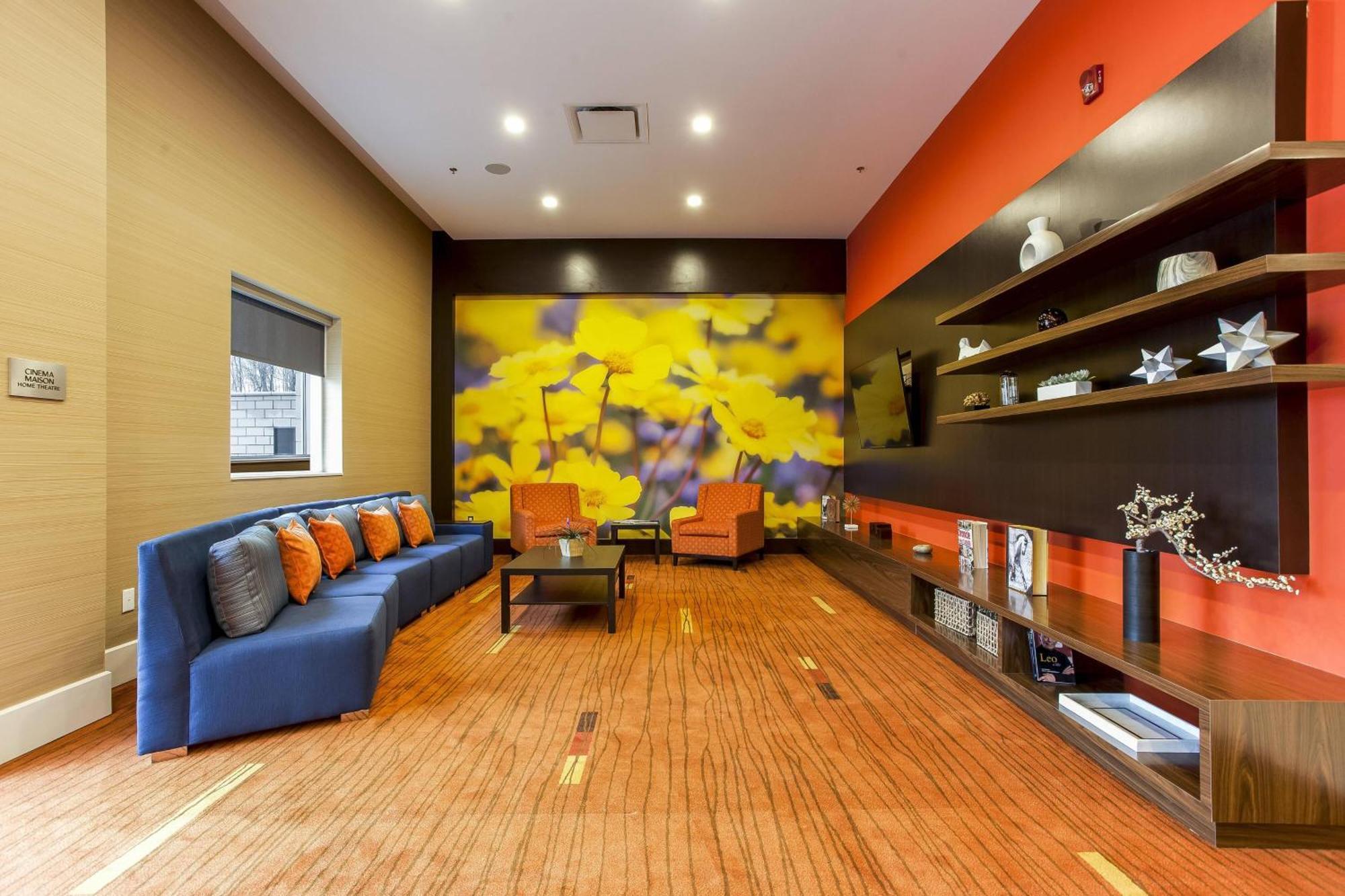 Courtyard By Marriott Montreal West Island/Baie D'Urfe Hotel Bagian luar foto