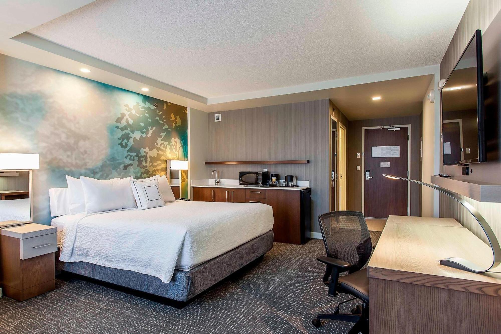 Courtyard By Marriott Montreal West Island/Baie D'Urfe Hotel Bagian luar foto