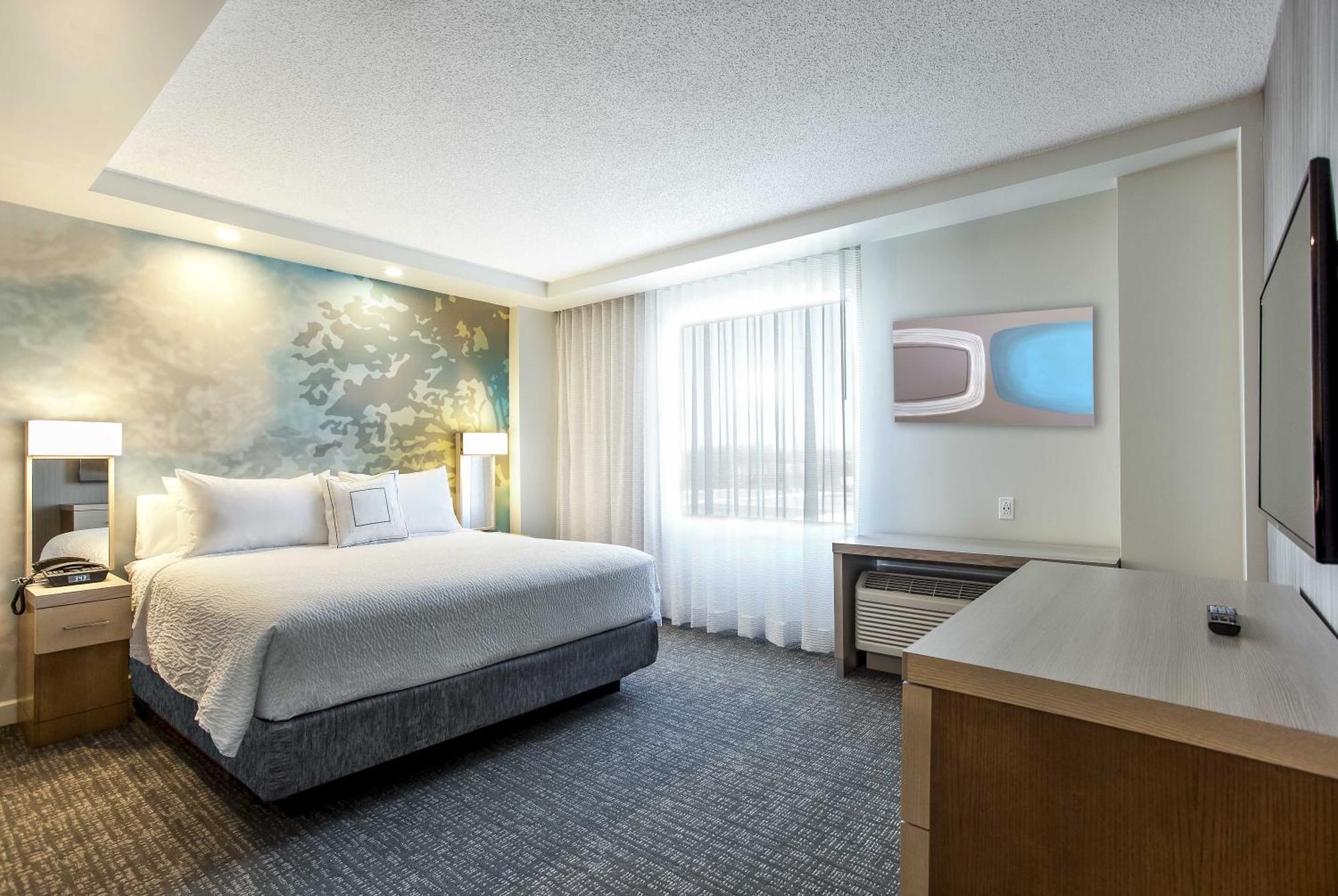 Courtyard By Marriott Montreal West Island/Baie D'Urfe Hotel Bagian luar foto