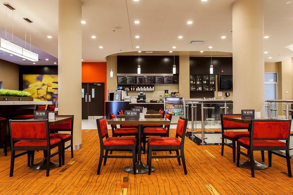 Courtyard By Marriott Montreal West Island/Baie D'Urfe Hotel Bagian luar foto